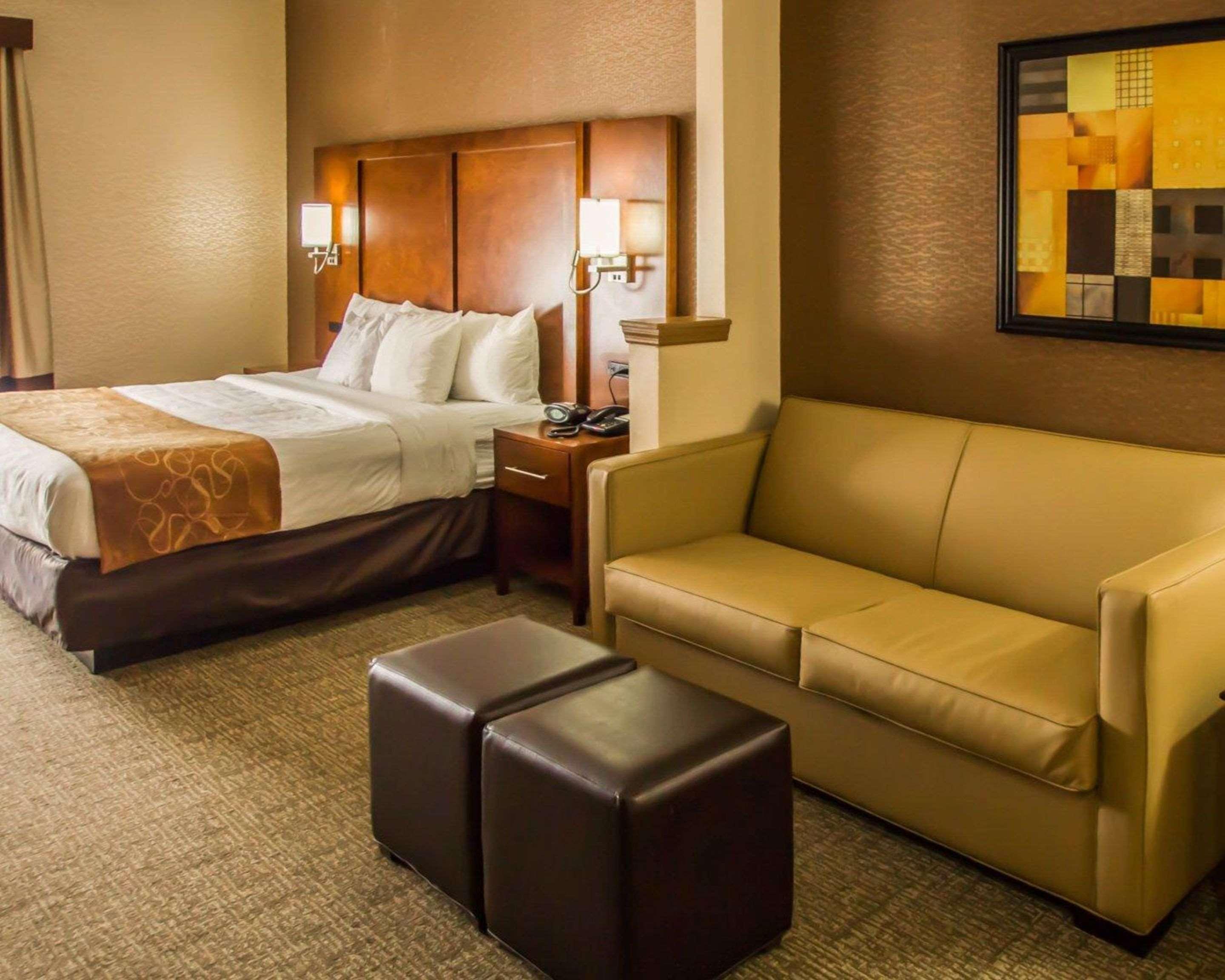 Quality Suites Nyc Gateway North Bergen Eksteriør billede