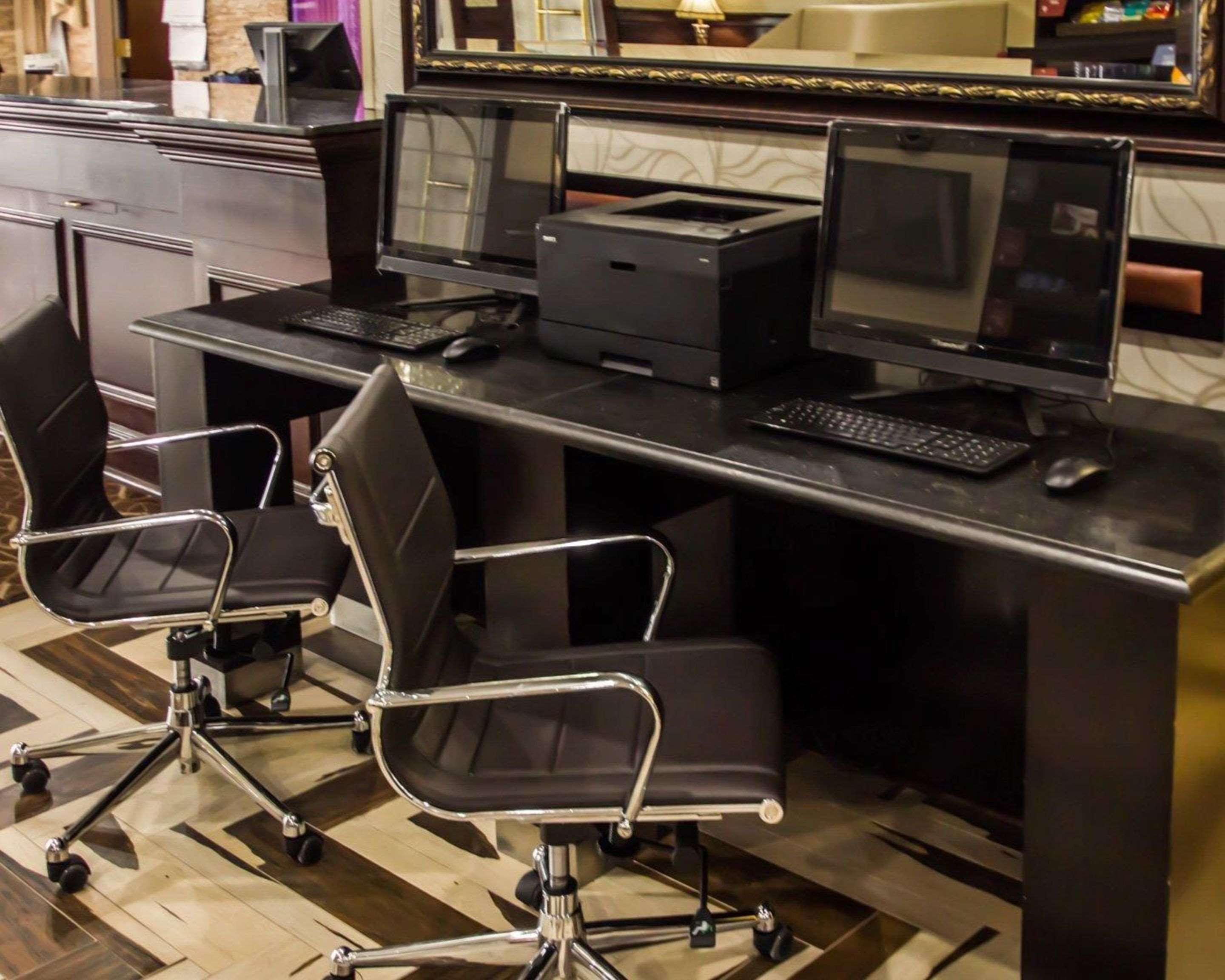 Quality Suites Nyc Gateway North Bergen Eksteriør billede