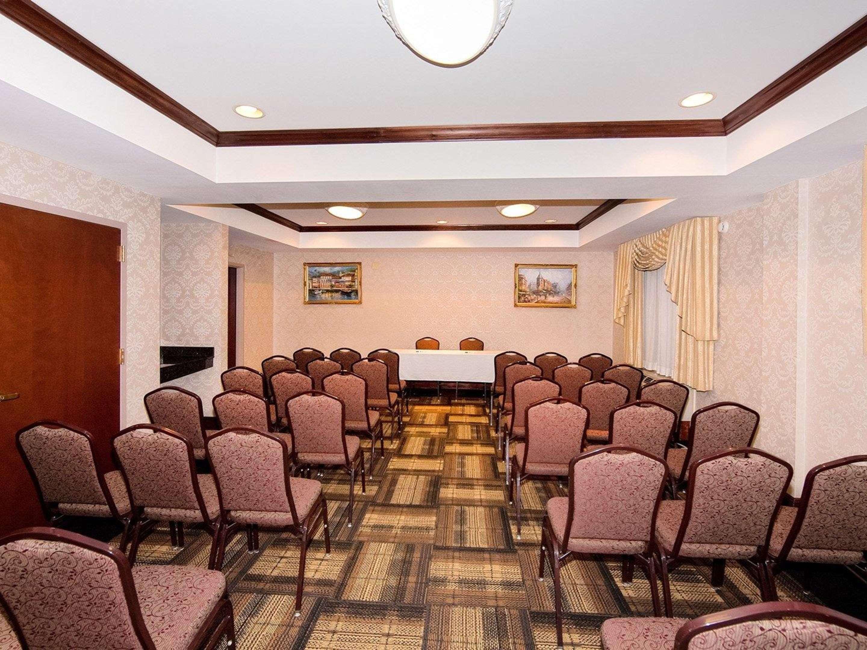 Quality Suites Nyc Gateway North Bergen Eksteriør billede