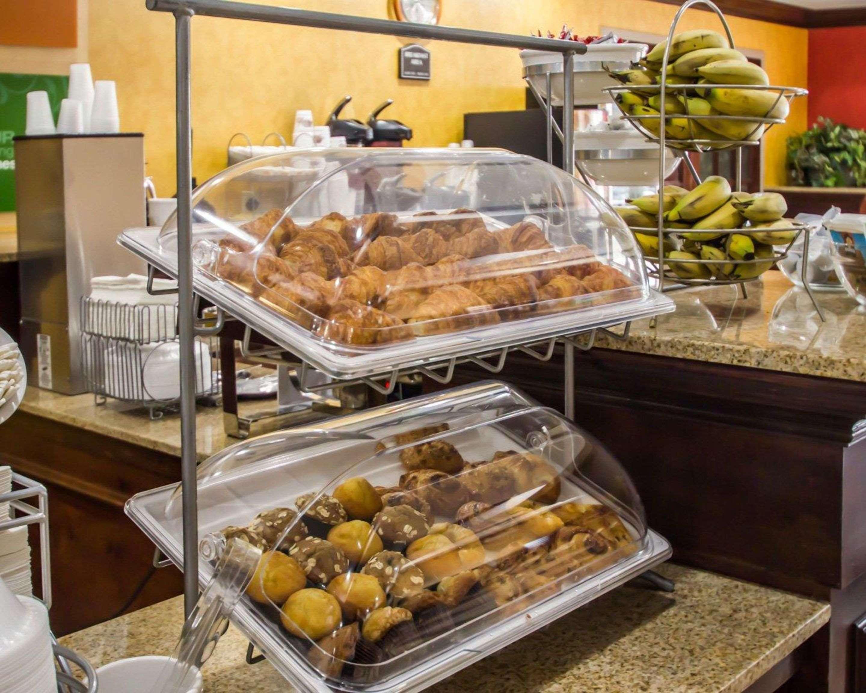 Quality Suites Nyc Gateway North Bergen Eksteriør billede