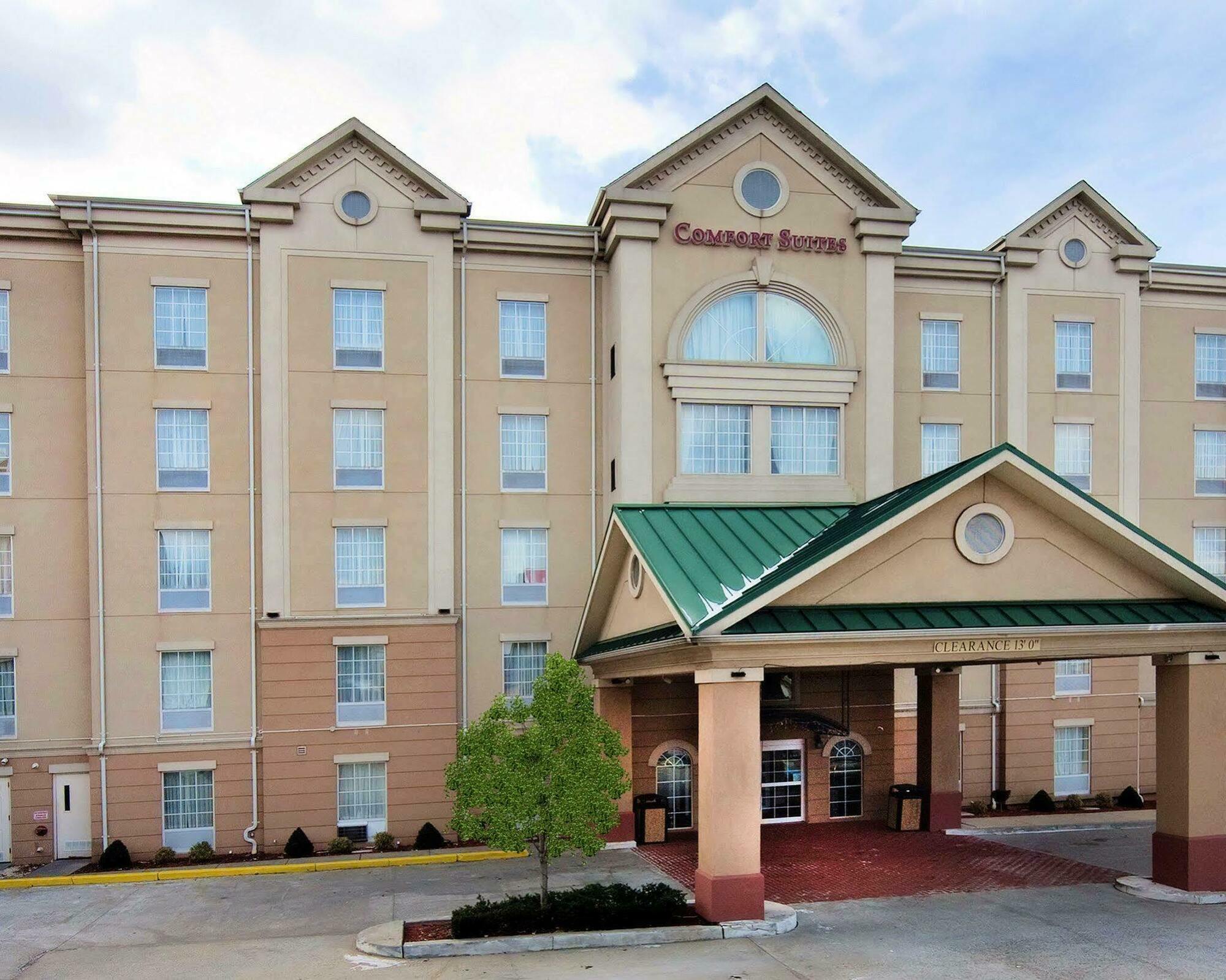 Quality Suites Nyc Gateway North Bergen Eksteriør billede